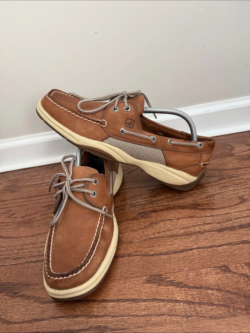 Sperry Top Sider Chestnut Brown Leather Boat Shoes with Contrast Laces